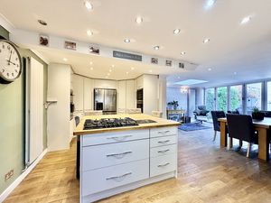 Photo 17- click for photo gallery